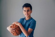 篮球双球运球视频教学视频教程(篮球运球基本功视频)